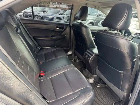 Used 2017 Toyota Camry XLE w/ Moonroof Package FWD image 12