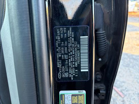 Used 2025 Hyundai Elantra SEL image 28