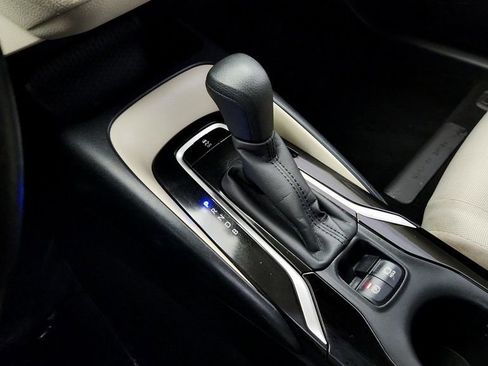 Used 2020 Toyota Corolla LE image 15