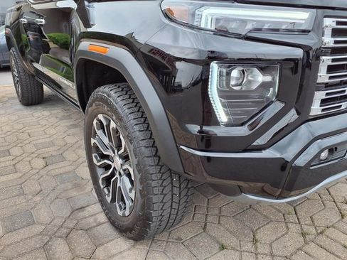 Used 2025 GMC Canyon Denali AWD/4WD image 29