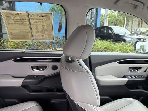 Used 2023 Honda Pilot EX-L image 16