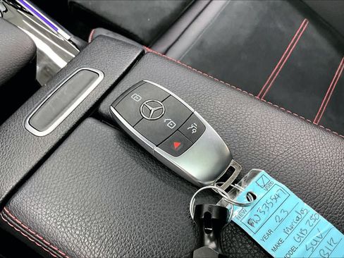 Certified 2023 Mercedes-Benz GLB 250 image 13