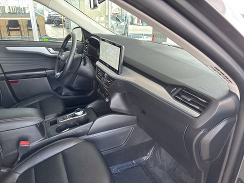 Used 2024 Ford Escape Platinum image 34