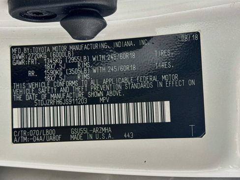 Used 2018 Toyota Highlander XLE AWD/4WD image 17