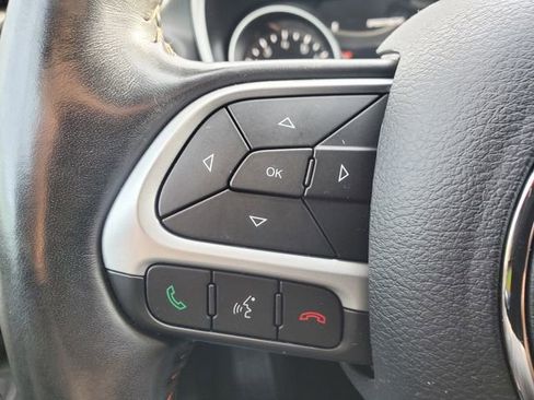 Used 2019 Jeep Compass Limited image 23