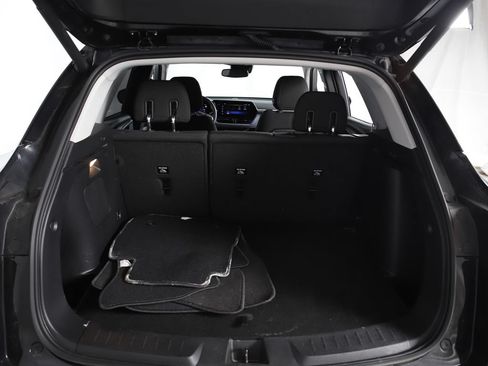 Used 2024 Chevrolet TrailBlazer LT w/ Convenience Package AWD/4WD image 10