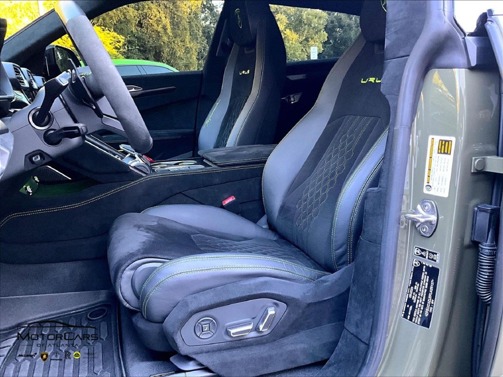Used 2023 Lamborghini Urus Performante AWD/4WD image 20