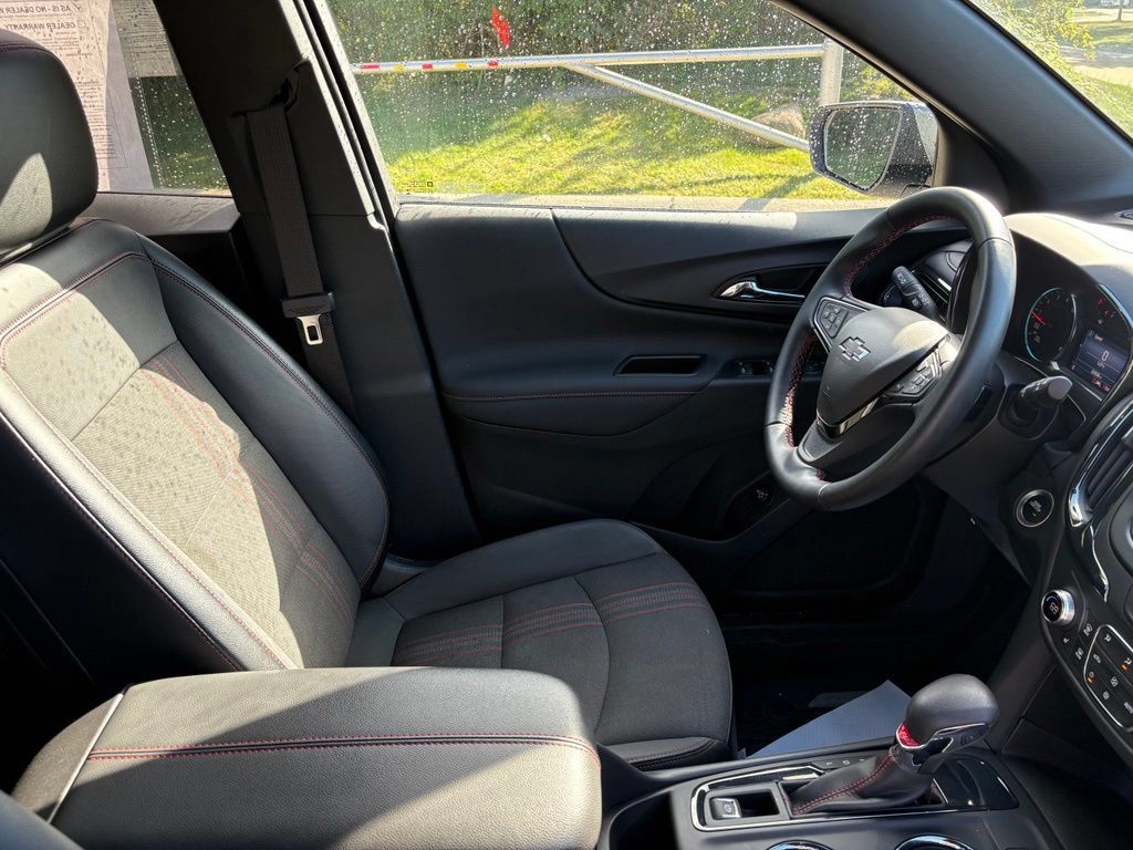 Used 2024 Chevrolet Equinox RS FWD image 29
