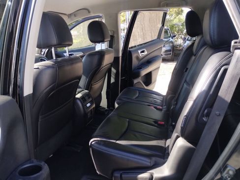 Used 2018 Nissan Pathfinder SL FWD image 24