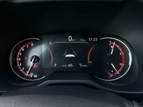 Used 2025 Toyota RAV4 XLE image 38