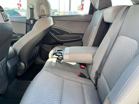 Used 2018 Hyundai Santa Fe SE FWD image 14