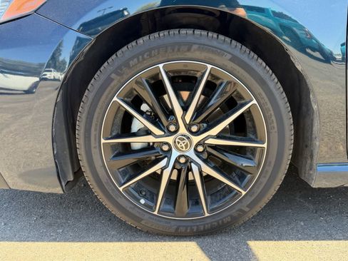 Used 2021 Toyota Camry SE image 7