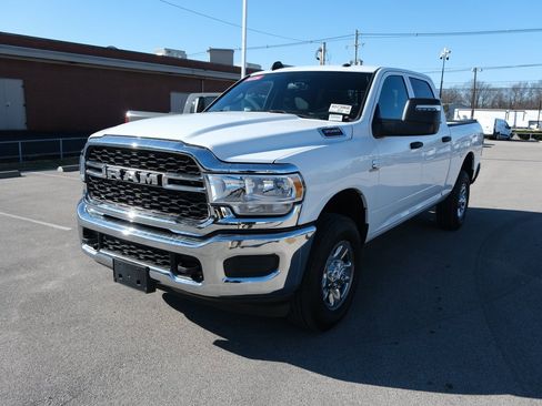 Used 2024 RAM 3500 Tradesman w/ Chrome Appearance Group image 4