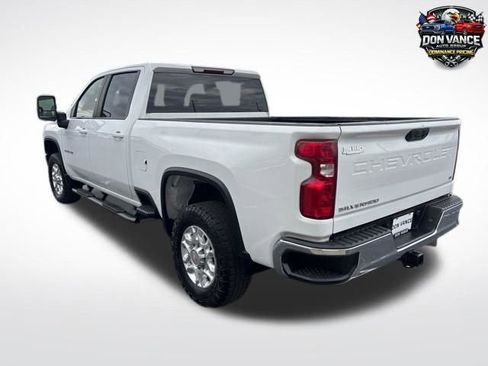 Used 2023 Chevrolet Silverado 2500 LT AWD/4WD image 9