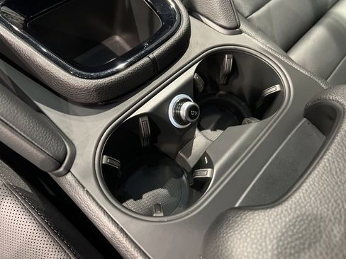 Used 2024 Porsche Cayenne image 14