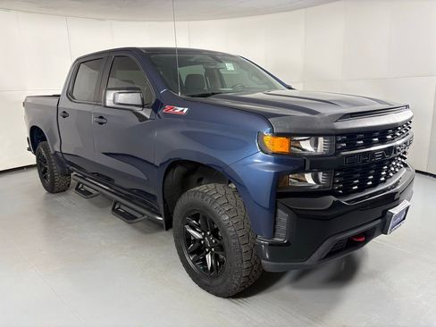 Used 2019 Chevrolet Silverado 1500 Custom Trail Boss w/ Custom Convenience Package image 2