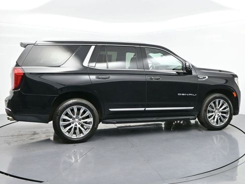 Used 2021 GMC Yukon Denali w/ Advanced Technology Package AWD/4WD image 8