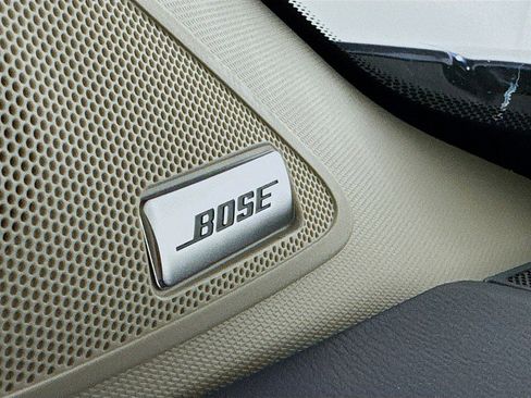 New 2025 Nissan Pathfinder SL w/ SL Premium Package image 21