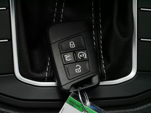 Used 2026 Volkswagen Jetta SE w/ Black Wheel Package FWD image 31