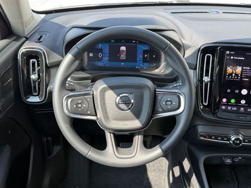 Used 2026 Volvo XC40 B5 Plus w/ Climate Package AWD/4WD image 11