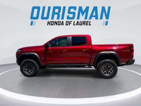 Used 2024 Chevrolet Colorado ZR2 w/ Safety Package AWD/4WD image 5
