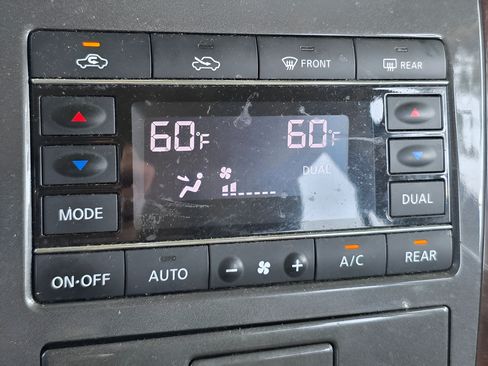 Used 2014 Nissan Quest SV FWD image 26