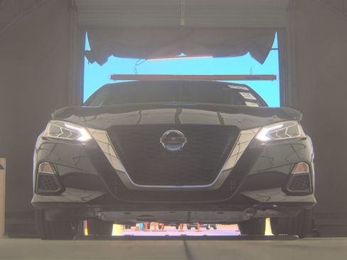 Used 2022 Nissan Altima 2.5 SR image 4