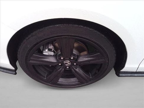 Used 2023 Honda Accord Sport image 9