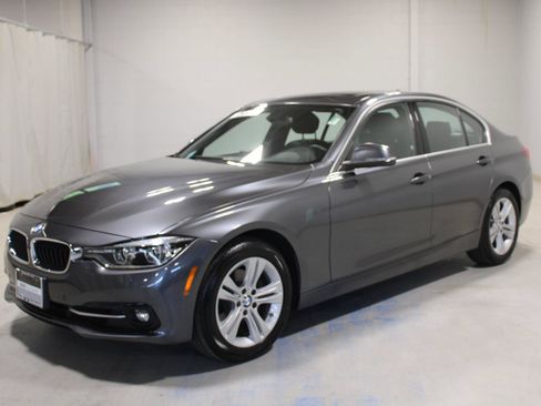 Used 2018 BMW 330i xDrive Sedan w/ Convenience Package AWD/4WD image 1