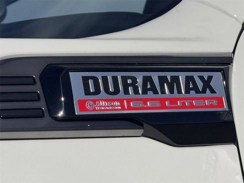 Used 2024 GMC Sierra 2500 AT4 w/ AT4 Premium Plus Package image 11