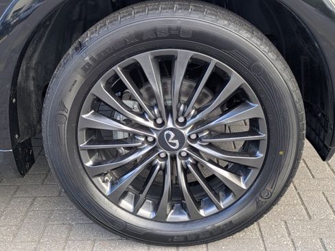 Used 2023 INFINITI QX80 Premium Select w/ Cargo Package image 12