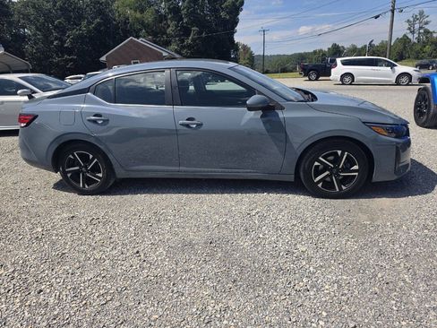 Used 2024 Nissan Sentra SV FWD image 3