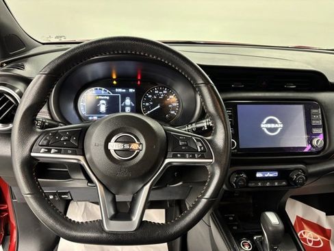 Used 2022 Nissan Kicks SR image 16
