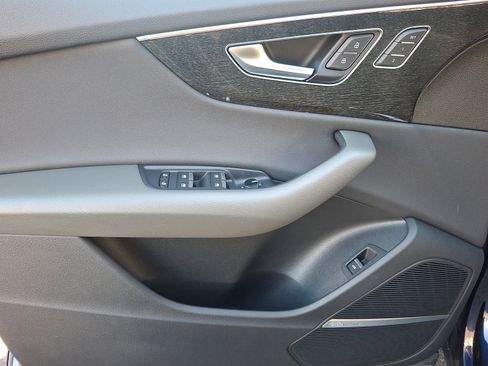 Used 2021 Audi Q8 Premium Plus image 12