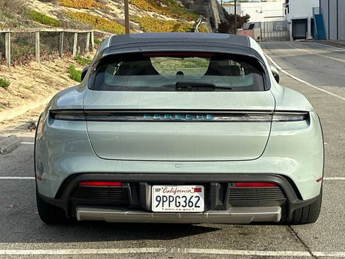 Certified 2025 Porsche Taycan 4S image 8