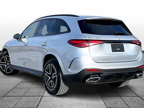 Certified 2025 Mercedes-Benz GLC 300 4MATIC image 5
