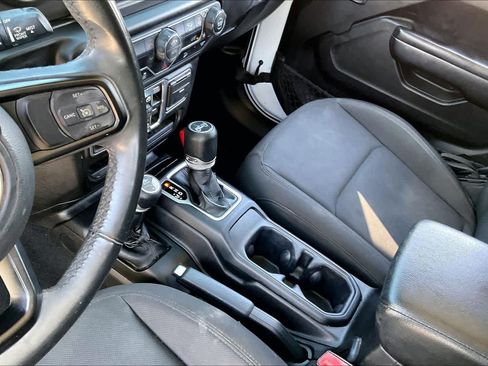 Used 2018 Jeep Wrangler Unlimited Sport S AWD/4WD image 15