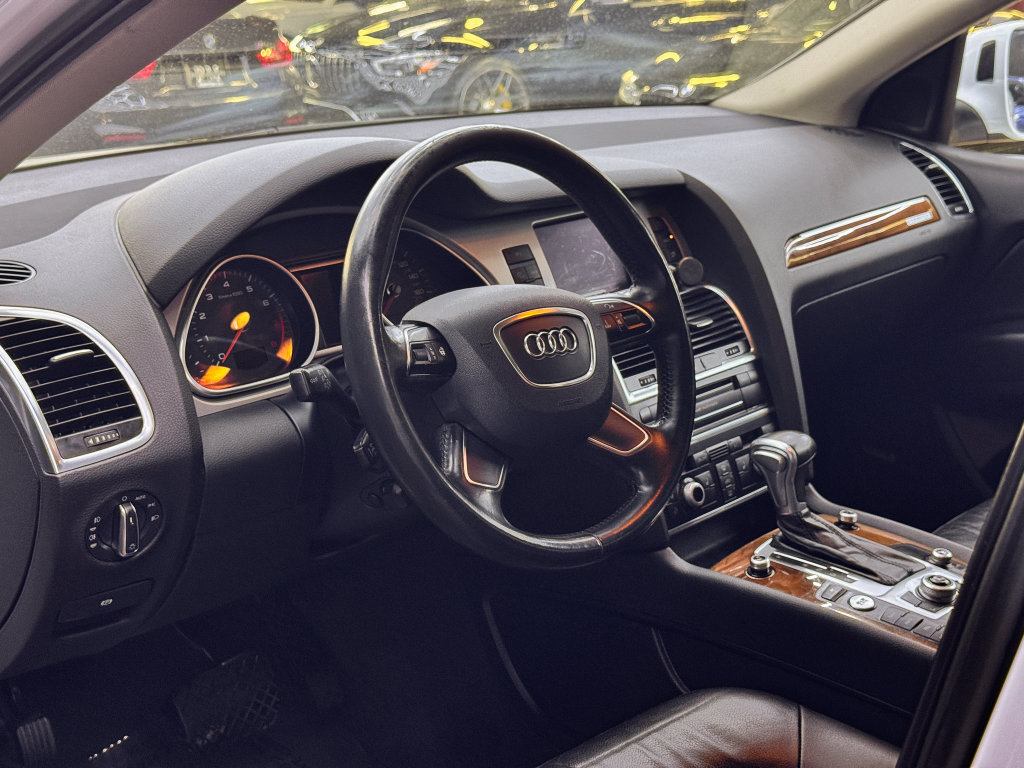 Used 2015 Audi Q7 3.0T Premium Plus w/ Premium Plus Package AWD/4WD image 16