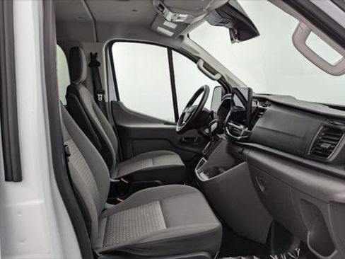 Used 2023 Ford Transit 350 XLT image 17