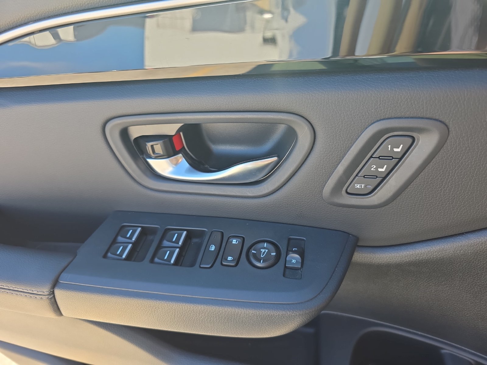 Used 2024 Honda Pilot Touring image 25