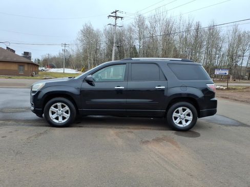 Used 2014 GMC Acadia SLE image 2