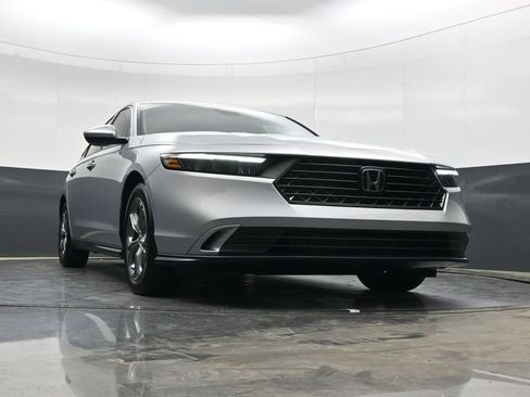 Used 2024 Honda Accord EX image 27