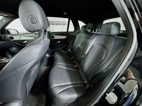 Used 2019 Mercedes-Benz GLC 300 4MATIC image 25