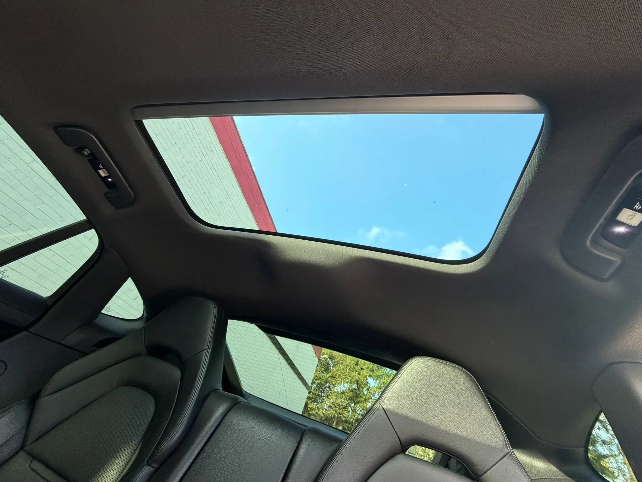 Used 2018 Porsche Panamera 4 AWD/4WD image 25
