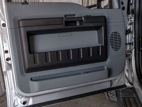 Used 2014 Ford F450 XL w/ Power Equipment Group image 41