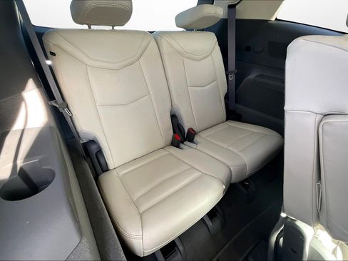 Used 2020 Cadillac XT6 Premium Luxury image 19