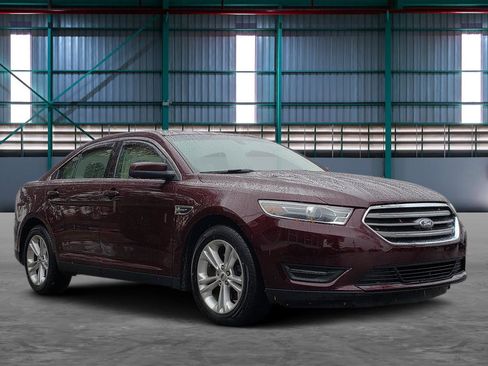 Used 2018 Ford Taurus SEL w/ Equipment Group 201A image 6