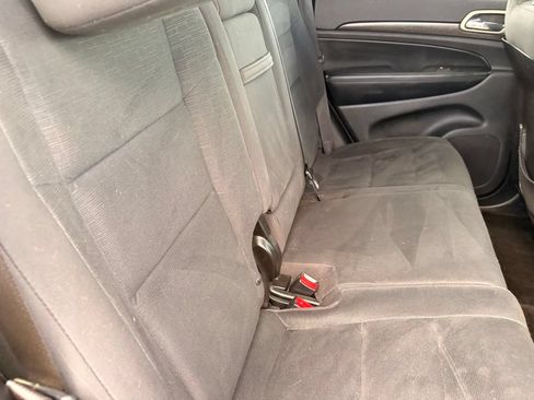 Used 2015 Jeep Grand Cherokee Laredo w/ Quick Order Package 23E AWD/4WD image 13