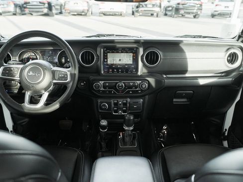 Used 2023 Jeep Wrangler Unlimited Sahara image 34