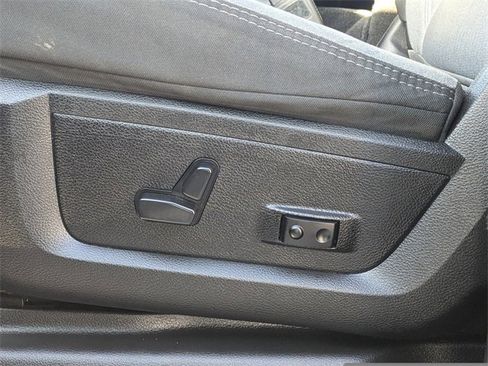 Used 2024 RAM 2500 Big Horn image 17